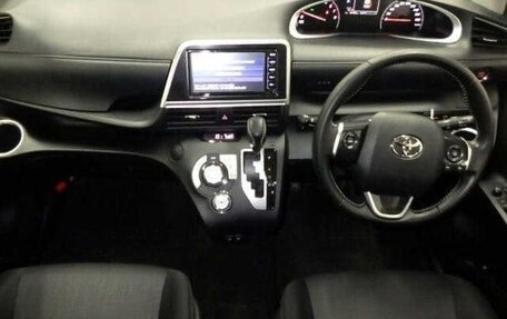 Toyota Sienta II, 2021 год, 980 900 рублей, 5 фотография