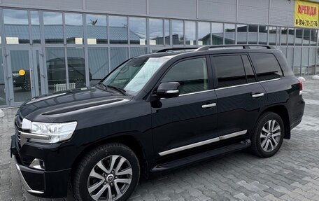 Toyota Land Cruiser 200, 2017 год, 6 850 000 рублей, 7 фотография