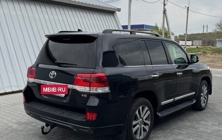 Toyota Land Cruiser 200, 2017 год, 6 850 000 рублей, 4 фотография