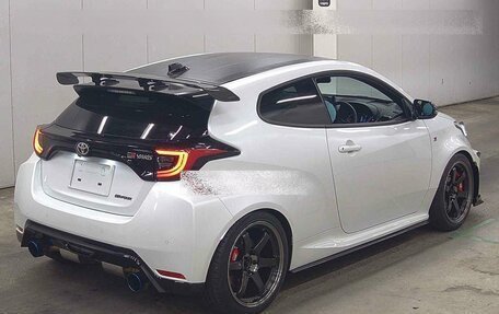 Toyota Yaris, 2020 год, 4 000 000 рублей, 4 фотография