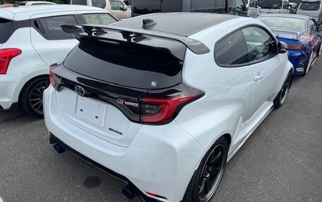 Toyota Yaris, 2020 год, 4 000 000 рублей, 12 фотография