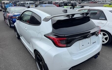Toyota Yaris, 2020 год, 4 000 000 рублей, 11 фотография