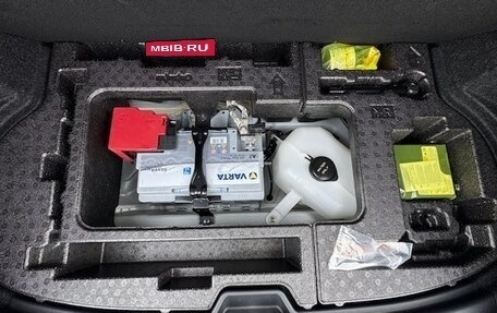 Toyota Yaris, 2020 год, 4 000 000 рублей, 24 фотография