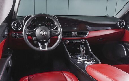 Alfa Romeo Giulia II, 2020 год, 2 680 000 рублей, 15 фотография