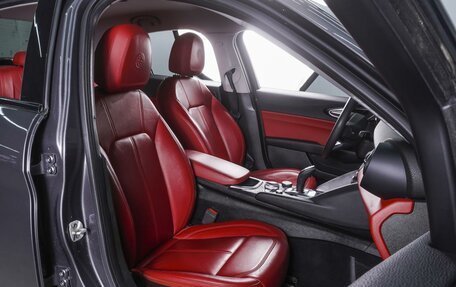 Alfa Romeo Giulia II, 2020 год, 2 680 000 рублей, 17 фотография