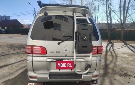 Mitsubishi Delica IV, 2003 год, 2 600 000 рублей, 4 фотография