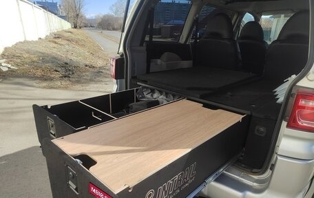 Mitsubishi Delica IV, 2003 год, 2 600 000 рублей, 14 фотография