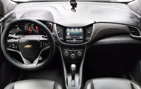 Chevrolet Trax, 2021 год, 1 035 000 рублей, 8 фотография