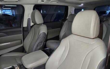 KIA Carnival, 2024 год, 6 000 000 рублей, 18 фотография