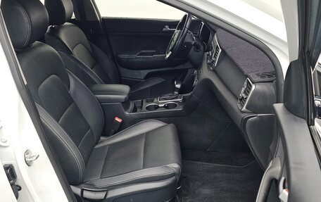 KIA Sportage IV рестайлинг, 2017 год, 2 090 000 рублей, 10 фотография