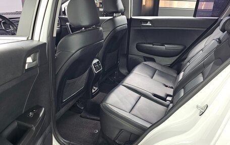 KIA Sportage IV рестайлинг, 2017 год, 2 090 000 рублей, 14 фотография