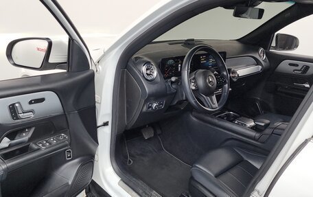 Mercedes-Benz GLB, 2021 год, 2 630 000 рублей, 11 фотография