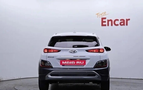 Hyundai Kona I, 2022 год, 1 368 000 рублей, 4 фотография