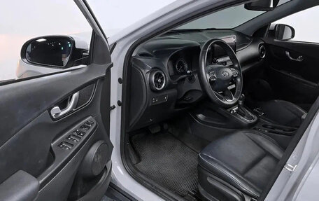 Hyundai Kona I, 2022 год, 1 367 000 рублей, 5 фотография