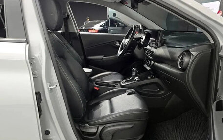 Hyundai Kona I, 2022 год, 1 367 000 рублей, 8 фотография