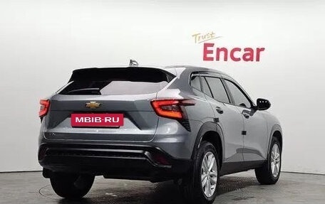 Chevrolet Trax, 2024 год, 1 816 000 рублей, 2 фотография