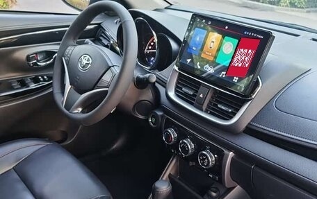 Toyota Yaris XP150 рестайлинг, 2023 год, 1 210 000 рублей, 8 фотография