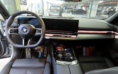 BMW 5 серия, 2025 год, 6 559 000 рублей, 10 фотография