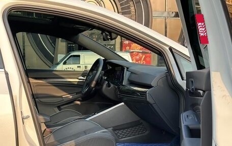 Volkswagen Golf VIII, 2022 год, 1 559 003 рублей, 16 фотография
