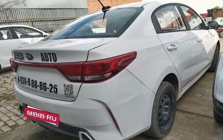 KIA Rio IV, 2021 год, 800 000 рублей, 2 фотография
