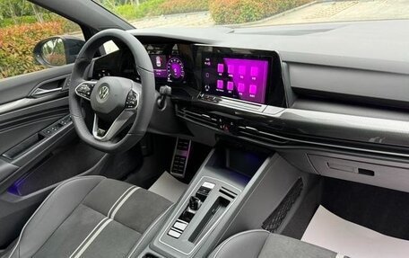 Volkswagen Golf VIII, 2022 год, 1 450 000 рублей, 12 фотография