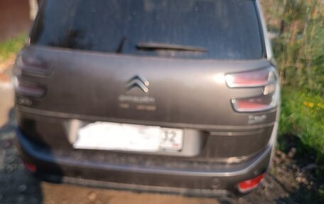 Citroen C4 Picasso II рестайлинг, 2016 год, 1 300 000 рублей, 3 фотография