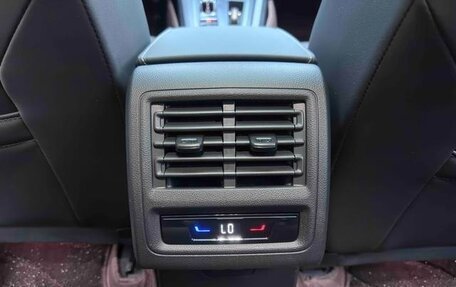 Volkswagen Golf VIII, 2022 год, 1 388 000 рублей, 14 фотография