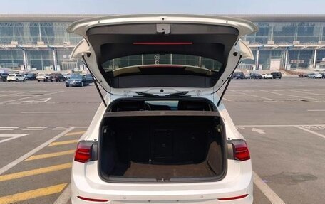 Volkswagen Golf VIII, 2022 год, 1 380 000 рублей, 16 фотография