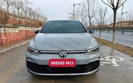 Volkswagen Golf VIII, 2022 год, 1 376 000 рублей, 2 фотография