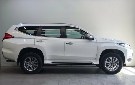 Mitsubishi Pajero Sport III рестайлинг, 2019 год, 2 800 000 рублей, 4 фотография