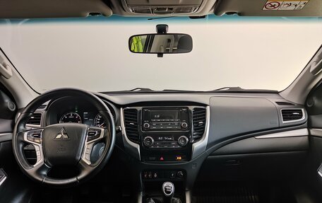 Mitsubishi Pajero Sport III рестайлинг, 2019 год, 2 800 000 рублей, 9 фотография