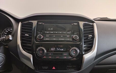 Mitsubishi Pajero Sport III рестайлинг, 2019 год, 2 800 000 рублей, 11 фотография