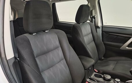 Mitsubishi Pajero Sport III рестайлинг, 2019 год, 2 800 000 рублей, 21 фотография