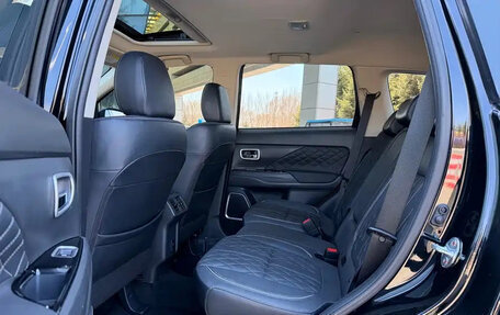 Mitsubishi Outlander III рестайлинг 3, 2022 год, 1 920 555 рублей, 9 фотография