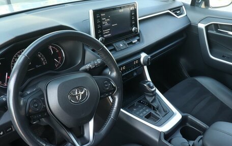Toyota RAV4, 2021 год, 2 629 000 рублей, 5 фотография