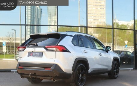 Toyota RAV4, 2021 год, 2 629 000 рублей, 3 фотография