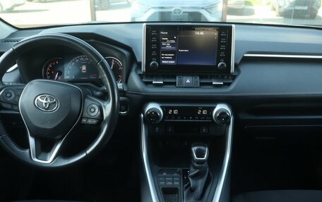 Toyota RAV4, 2021 год, 2 629 000 рублей, 7 фотография