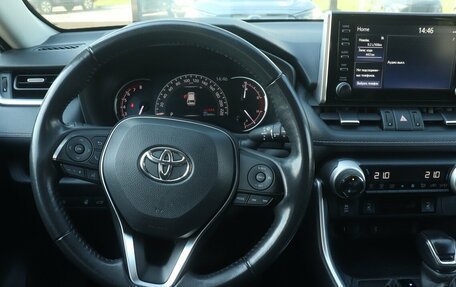 Toyota RAV4, 2021 год, 2 629 000 рублей, 13 фотография