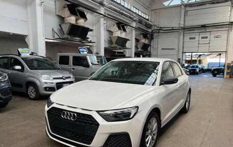 Audi A1, 2022 год, 2 672 012 рублей, 3 фотография