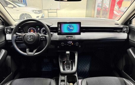Honda Vezel, 2023 год, 2 180 000 рублей, 9 фотография