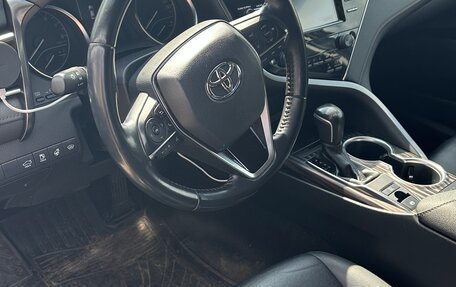 Toyota Camry, 2020 год, 2 850 000 рублей, 1 фотография