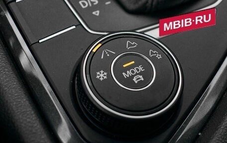 Volkswagen Tiguan II, 2019 год, 3 175 000 рублей, 19 фотография