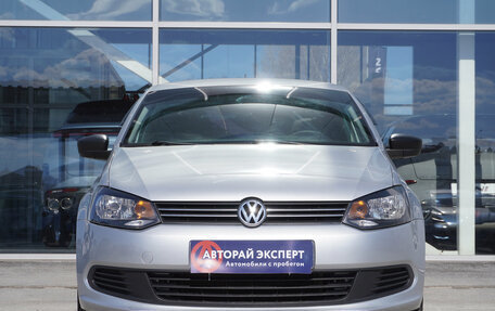 Volkswagen Polo VI (EU Market), 2013 год, 695 000 рублей, 2 фотография