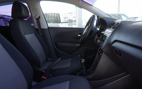 Volkswagen Polo VI (EU Market), 2013 год, 695 000 рублей, 18 фотография