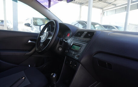 Volkswagen Polo VI (EU Market), 2013 год, 695 000 рублей, 19 фотография