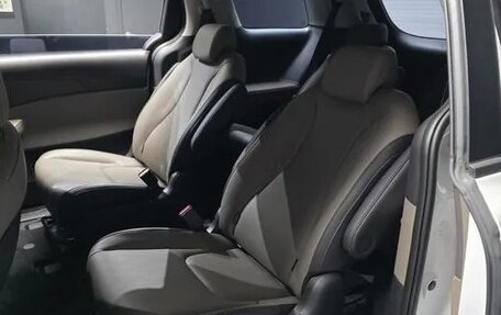KIA Carnival, 2025 год, 4 581 000 рублей, 15 фотография