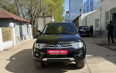Mitsubishi Pajero Sport II рестайлинг, 2014 год, 1 795 000 рублей, 3 фотография