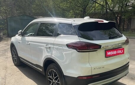 Geely Atlas, 2023 год, 2 500 000 рублей, 4 фотография