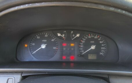 Renault Laguna II, 2001 год, 180 000 рублей, 9 фотография