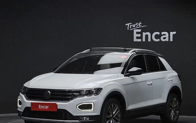 Volkswagen T-Roc I, 2022 год, 2 100 000 рублей, 1 фотография